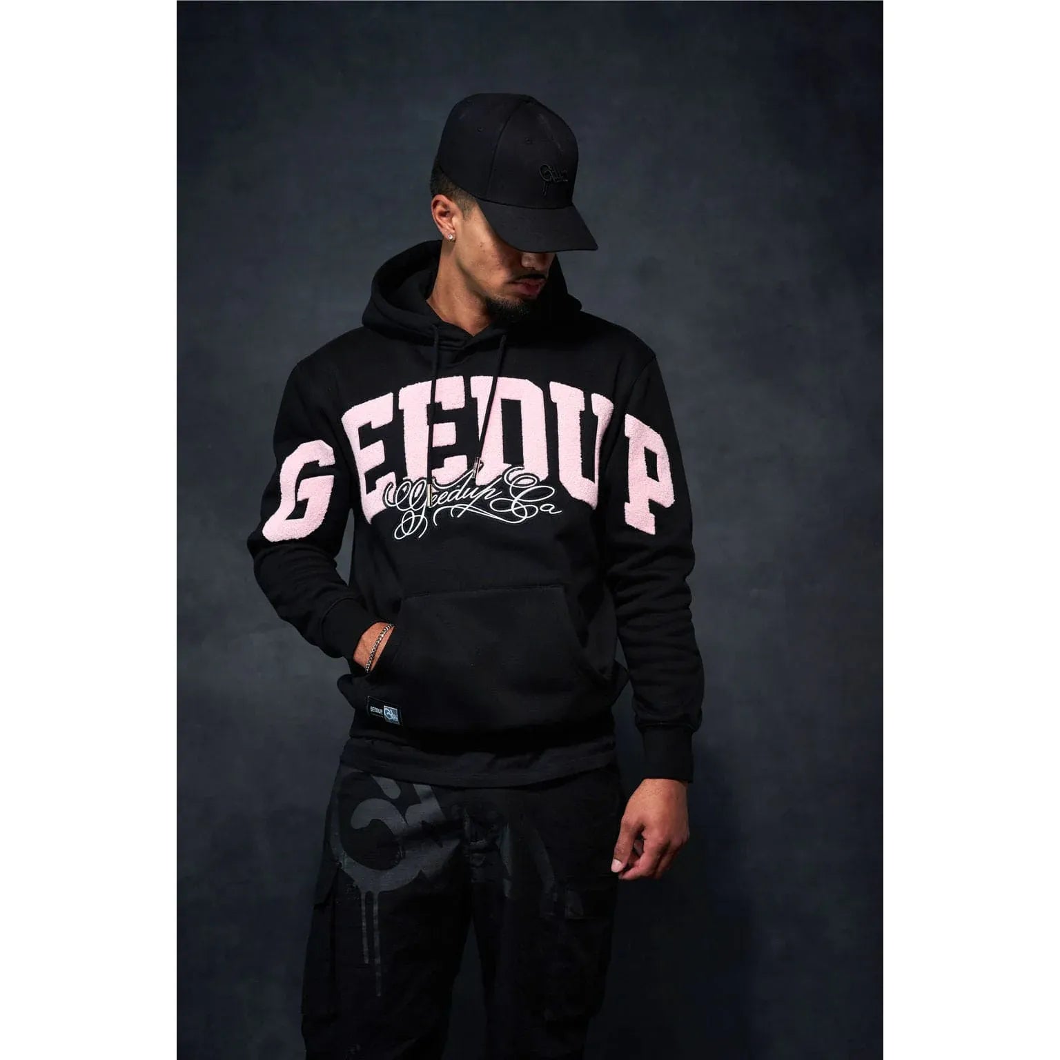 GEEDUP Team Logo Script Hoodie Black/Dusty Pink