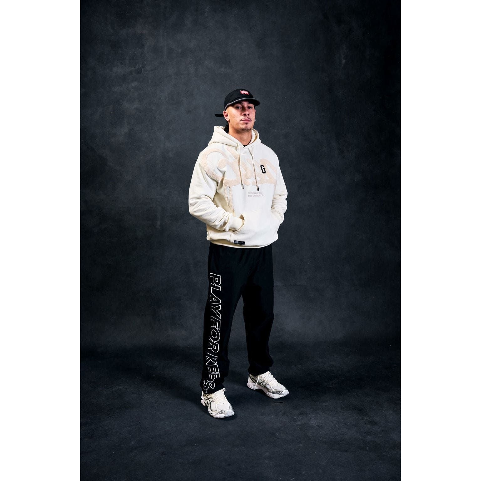 GEEDUP Handstyle/G Hoodie Butter Cream